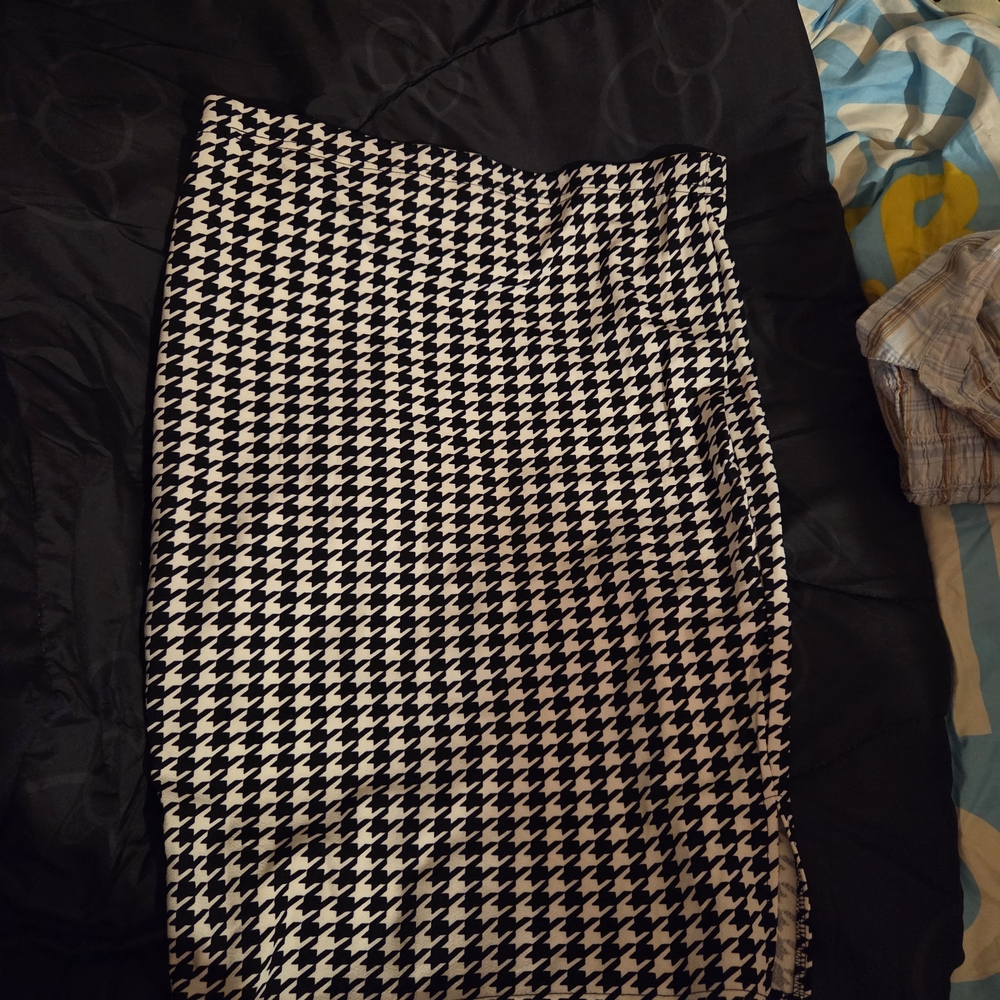SHEIN Monochrome Houndstooth Pencil Skirt